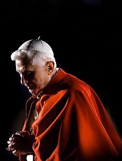 2443774687_4b9b1464c7 Pope Benedict XVI_M